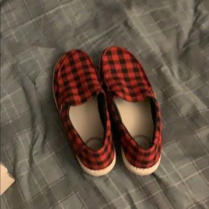 Buffalo Plaid Women’s Hey Dudes Size 6